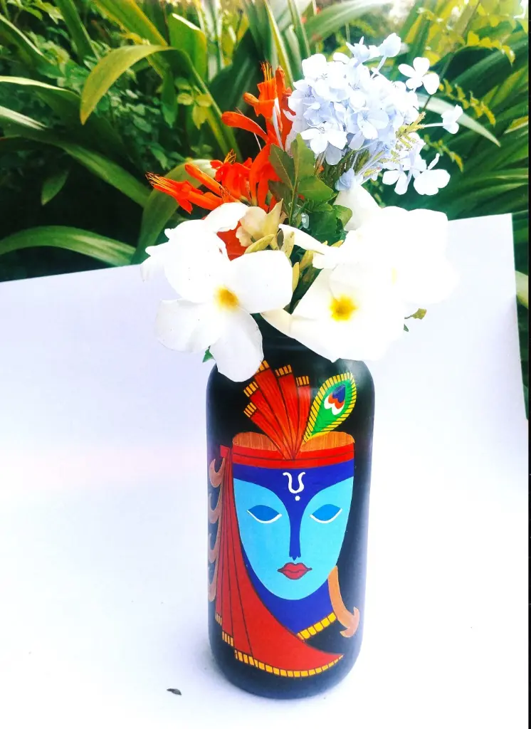 vase medium krishna designe 1.3.png.webp